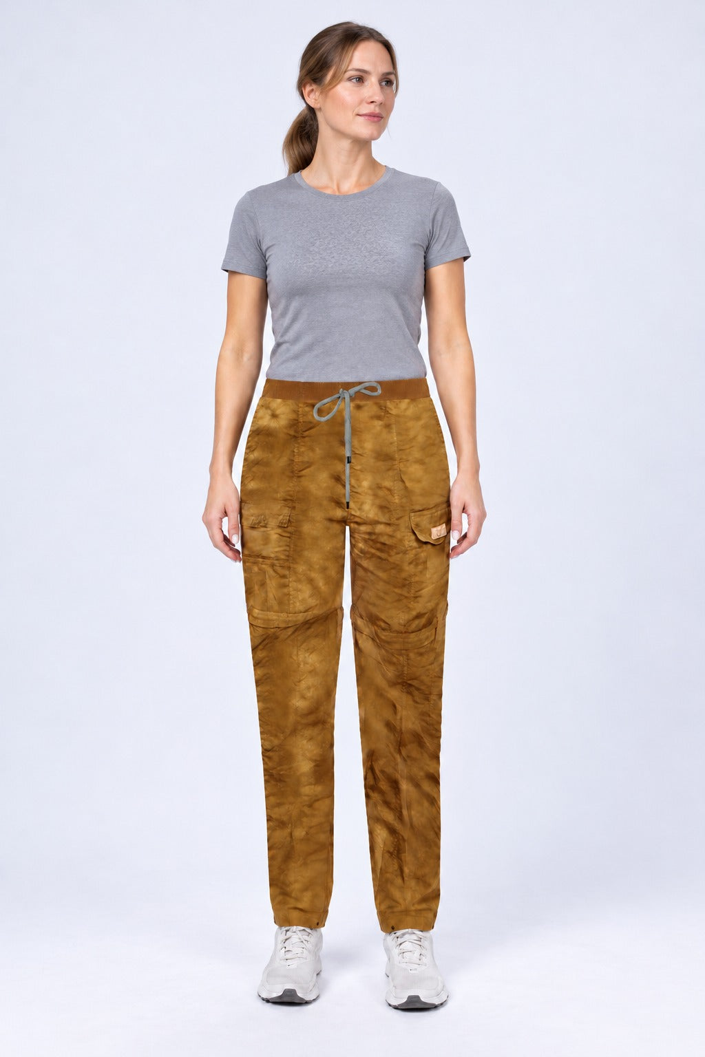 Calça Bermuda Explorer Feminina Camuflada – Camuflado Deserto – corpo inteiro