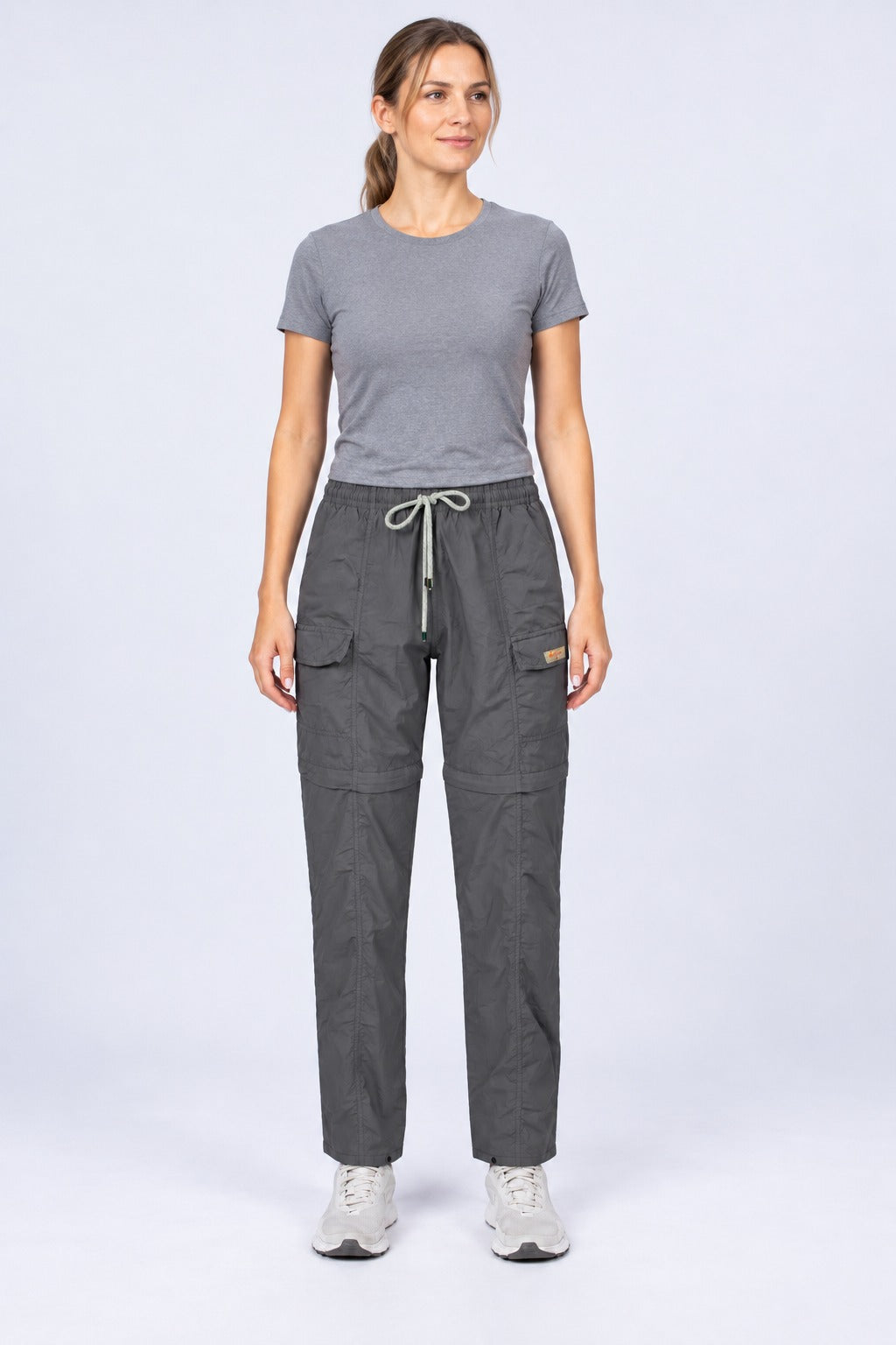 Calça Bermuda Explorer Feminina – Cinza Novo – corpo inteiro