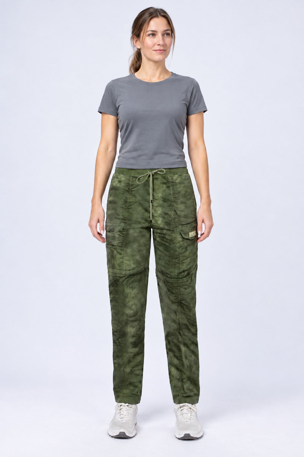 Calça Bermuda Explorer Feminina Camuflada – Camuflado Floresta – corpo inteiro