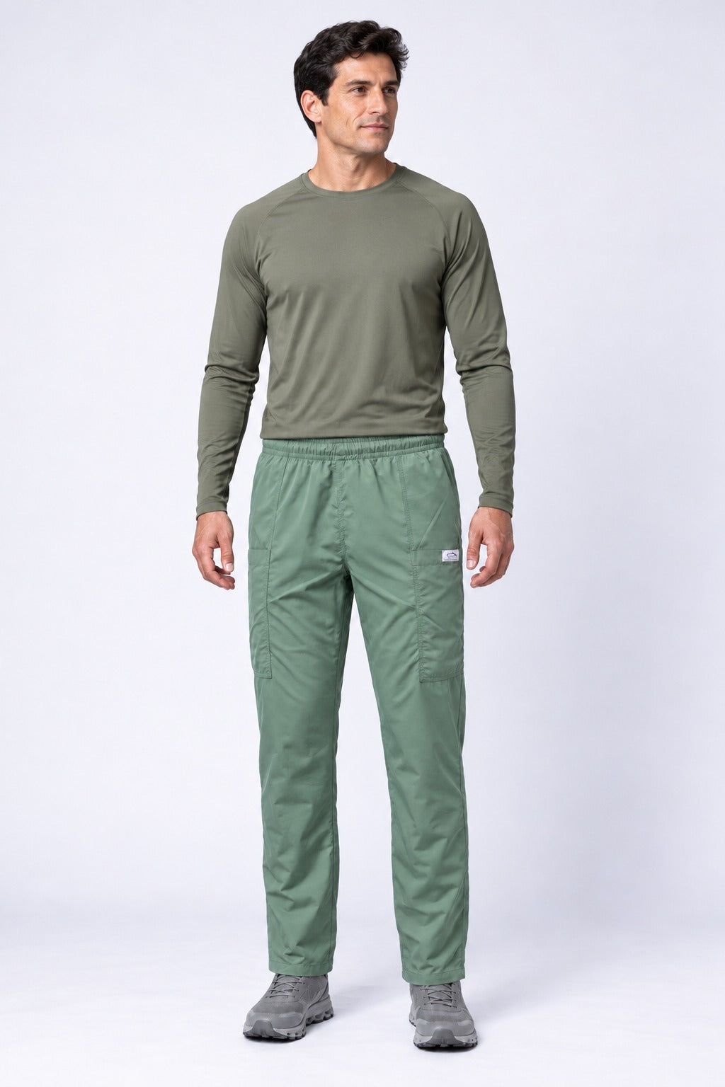 Calça Bluesea 586 Unisex – Verde Acinzentado – corpo inteiro