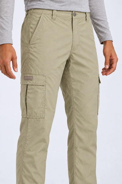 Calça Explorer Masculina com Elastano – Areia – detalhe do bolso cargo