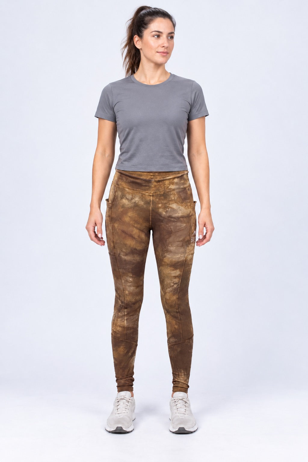 Calça Trekking Feminina Camuflada – Camuflado Deserto – corpo inteiro