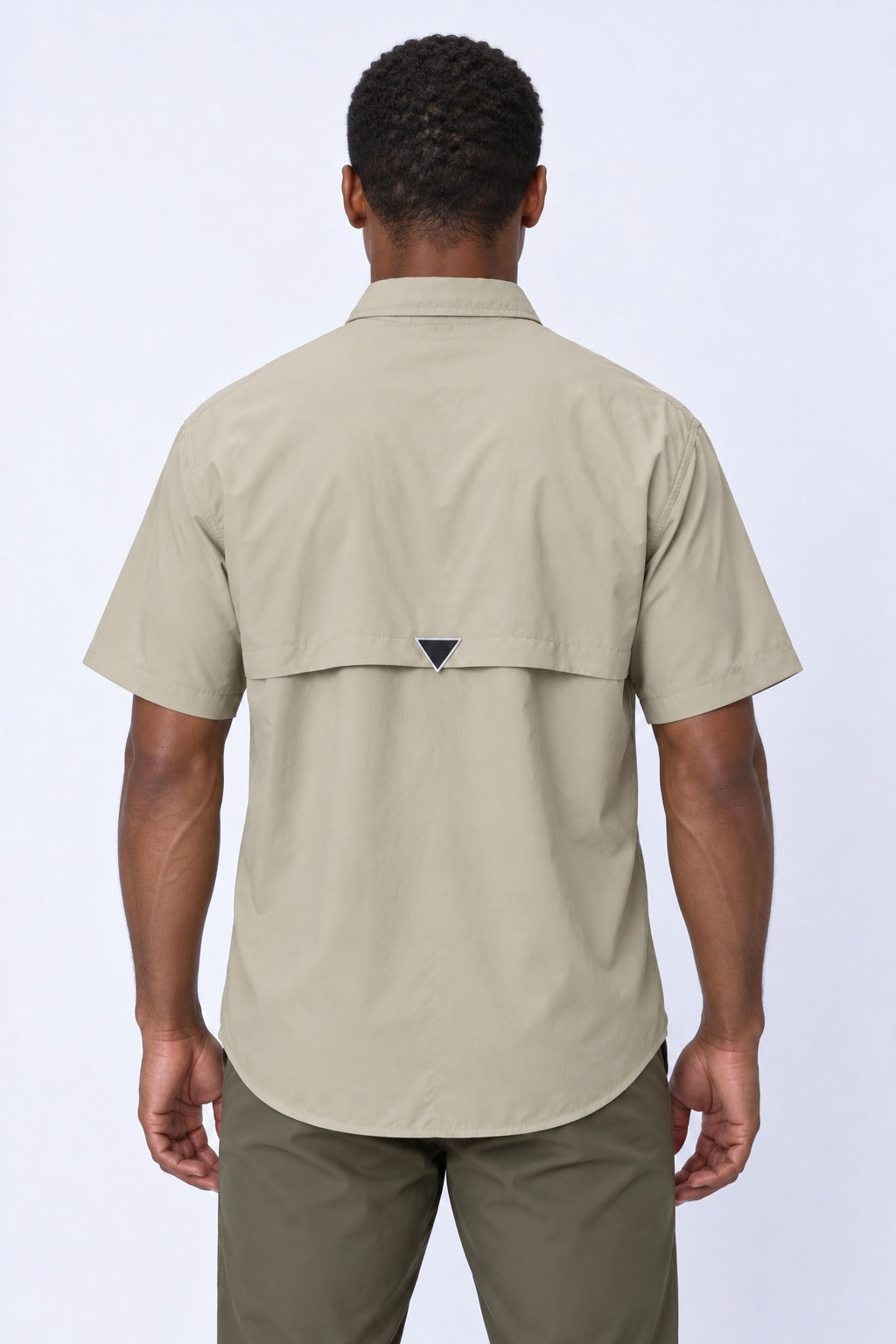 Camisa Adventure Masculina Manga Curta – Areia – costas