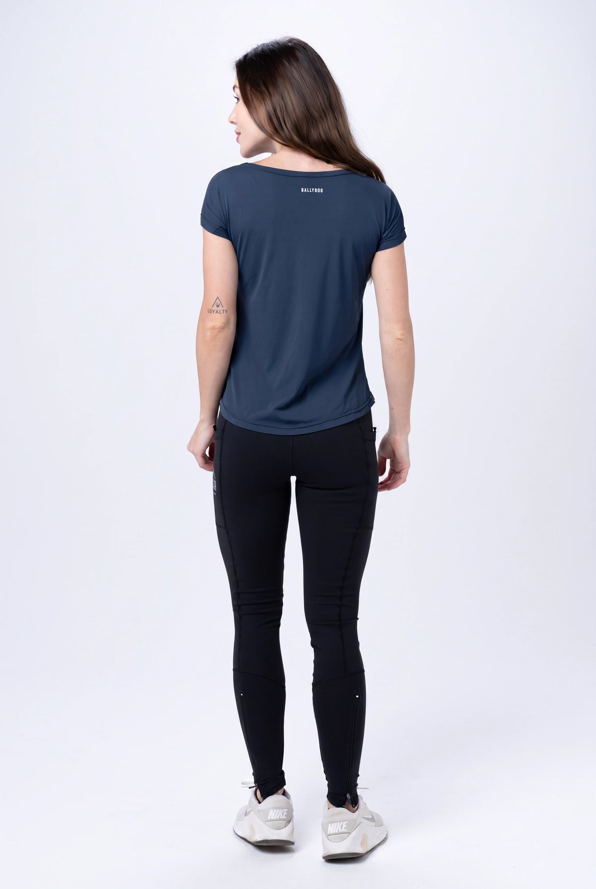 Camiseta Feminina Manga Curta – Azul Marinho – foto 2
